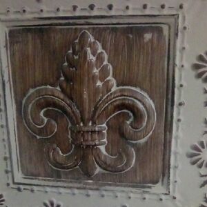 Rustic Fleur-de-Lis Wall Decor